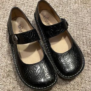Shoes black